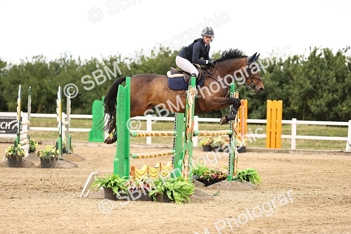 SBM_003124 - Class 21 - Senior Newcomers - 1.10m