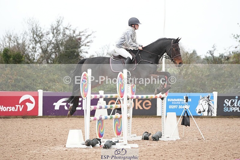 251107-133605-01185 - Cls 6 Foxhunter and 1.20m Open