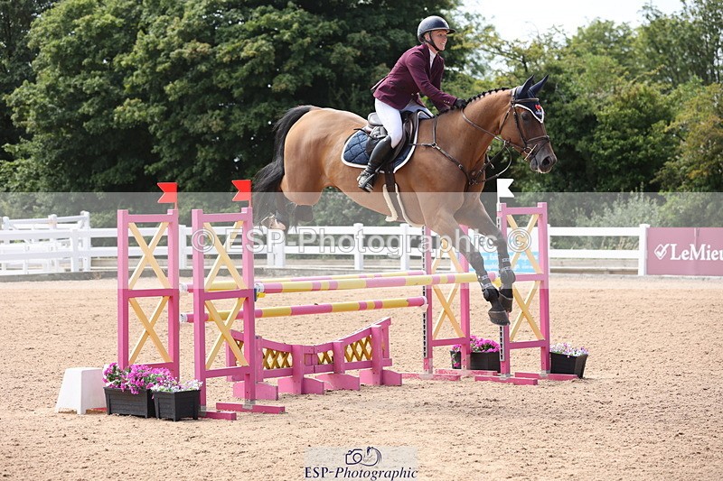 240718A-132733-05566 - Cls 9, 1 Star Bronze Tour 1.10m