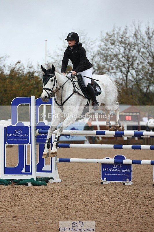 231112A-135209-04691 - Cls 20 Newcomers & 1.10m Open