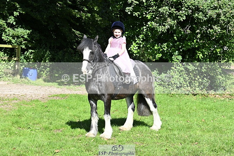 240728B-095949-00272 - Sunday Stable Shots and Fancy Dress