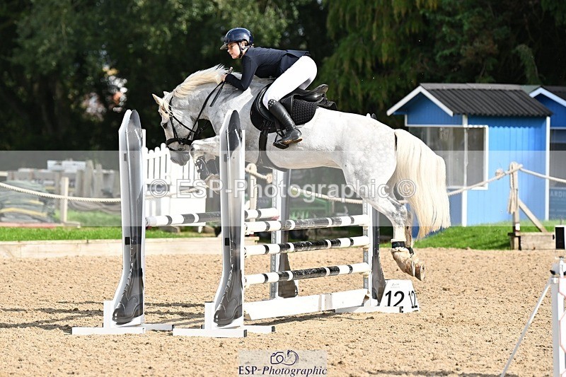 230930-115652-00444 - Cls 4 Pony Newcomers & 1m Open