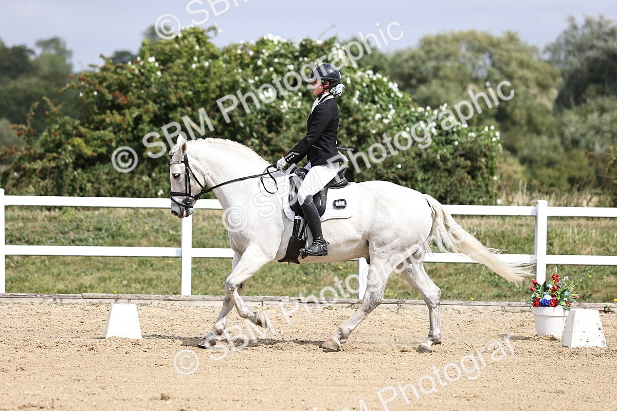 SBM_016817 - Class 14 Novice 23 - 11.53-12.56