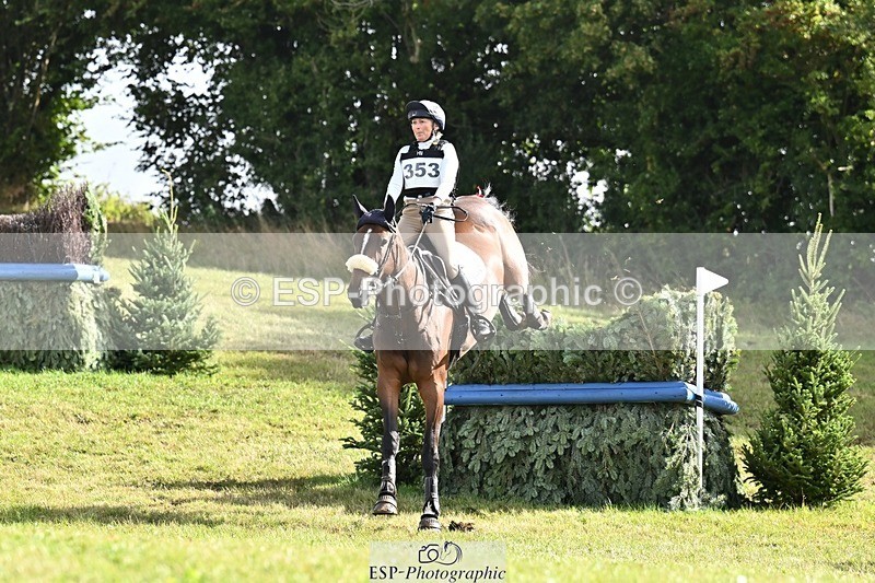 250831-101358-06278 - H-353-Amanda.Taylor