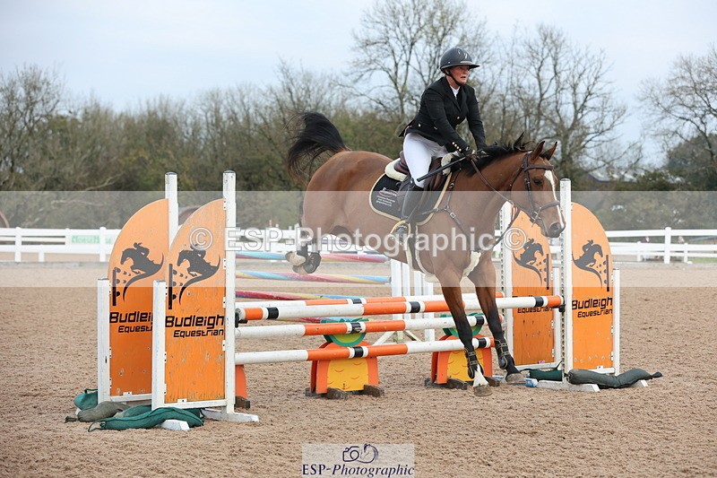 241101A-083520-00305 - FRI Cls 2 British Novice and 90cm Open