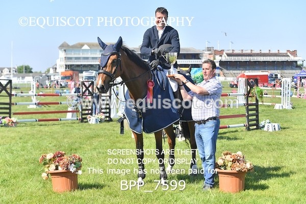 BPP_7599 - CLASS 5 ScottiBranch Outdoor Open Championship Inc The Wright , Johnston & Mackenzie LLP RHS Young M