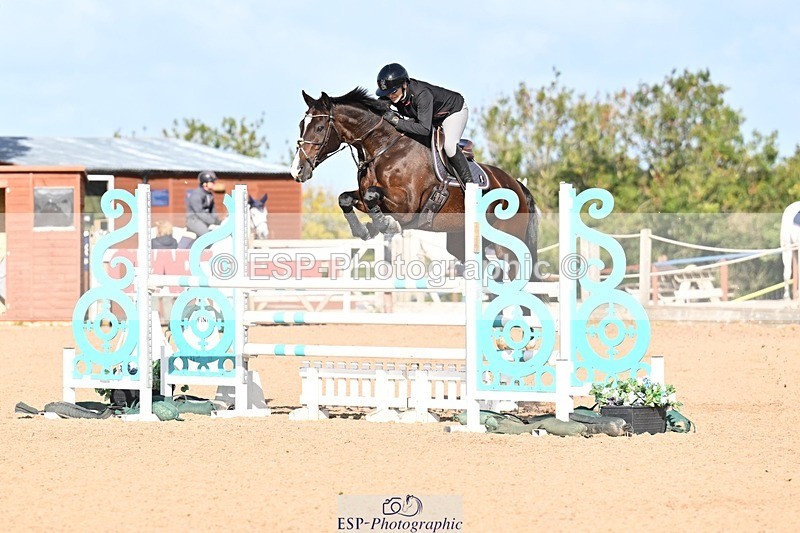 251005-104103-02827 - Cls 15 Foxhunter and 1.20m