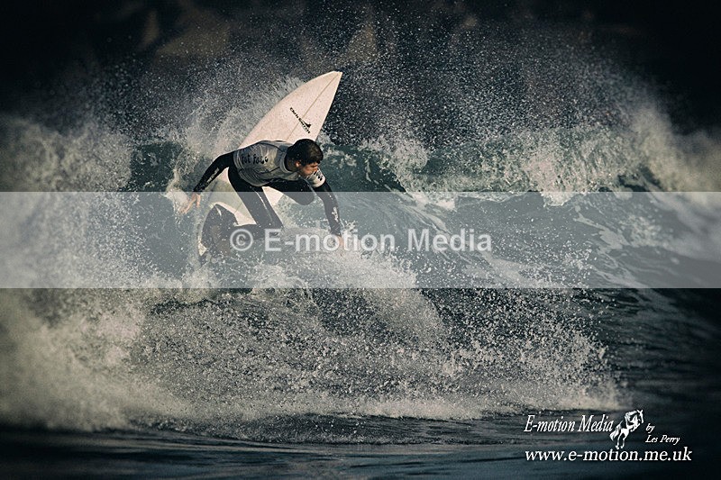 SU 111008-1avintage - Water