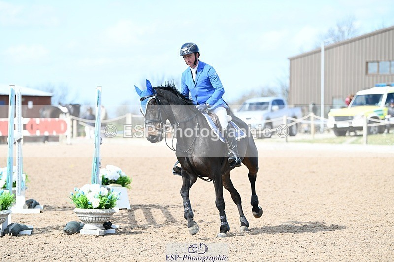 250328-124406-01037 - Cls 3 Snr Foxhunter