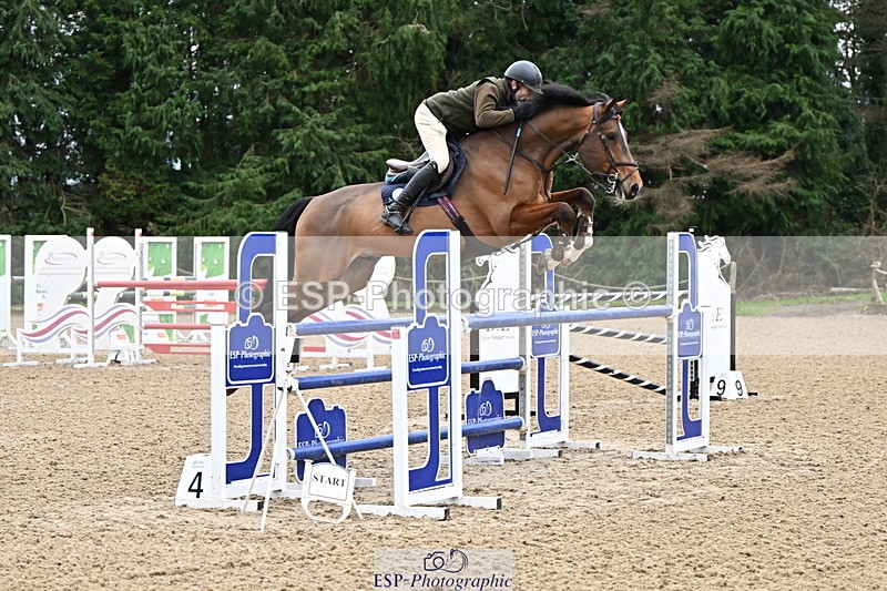 250201A-142420-00940 - Cls 04 Local Horse 120cm