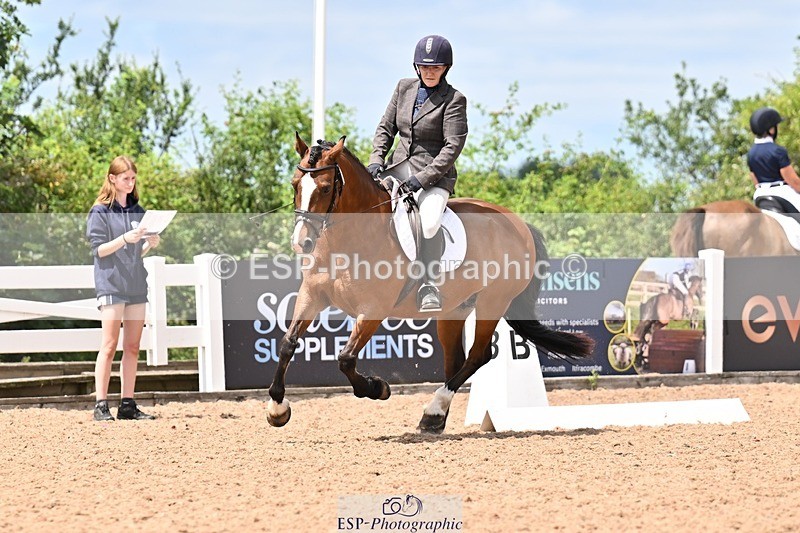 260704-132935-04892 - Cls 4D Senior Intermediate Novice 1
