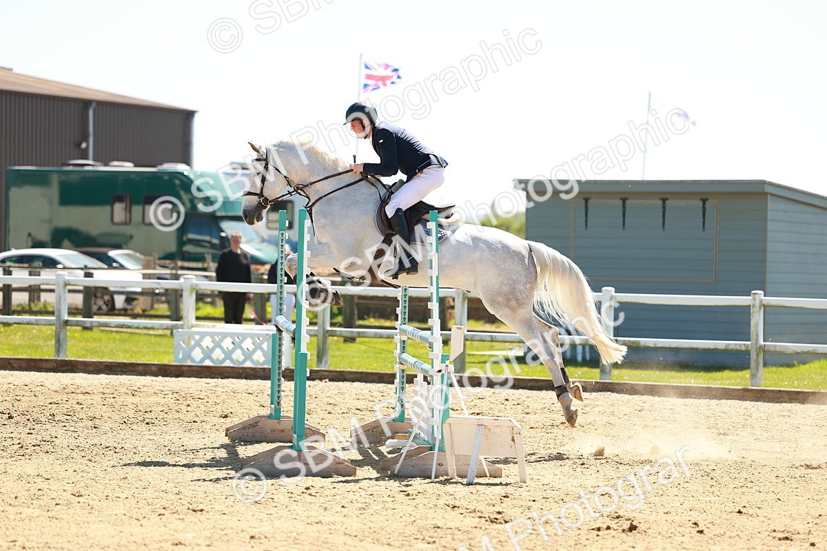 SBM_001406 - Class 4 - Senior Newcomers 1.10m