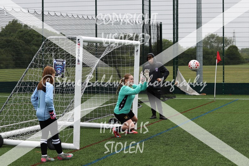 1DX32513 - Sat 6th U12 Girls