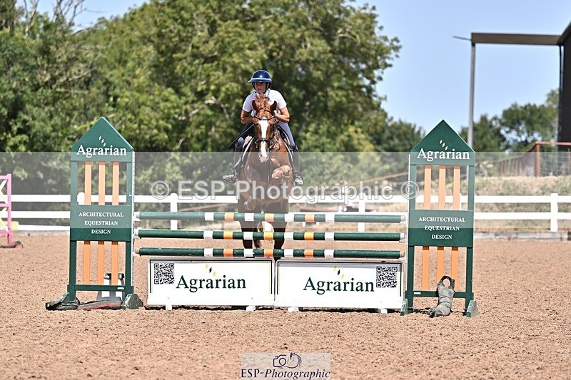 260812-125150-00517 - Cls 6 Foxhunter and 1.20m