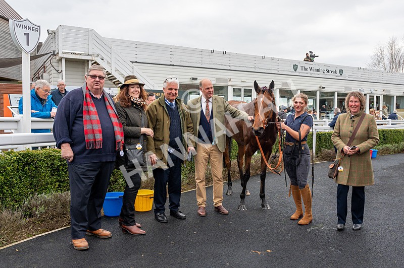 090425-Race 5-Miss Willows-0568 - Race 5