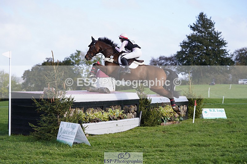 241025-153504-10484 - 227-Clementine.Crosthwaite.Eyre-LYJADOR