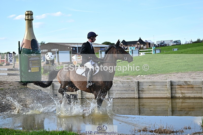 240913A-170809-05600 - Cls 19 Snr 1m Open Speed Derby