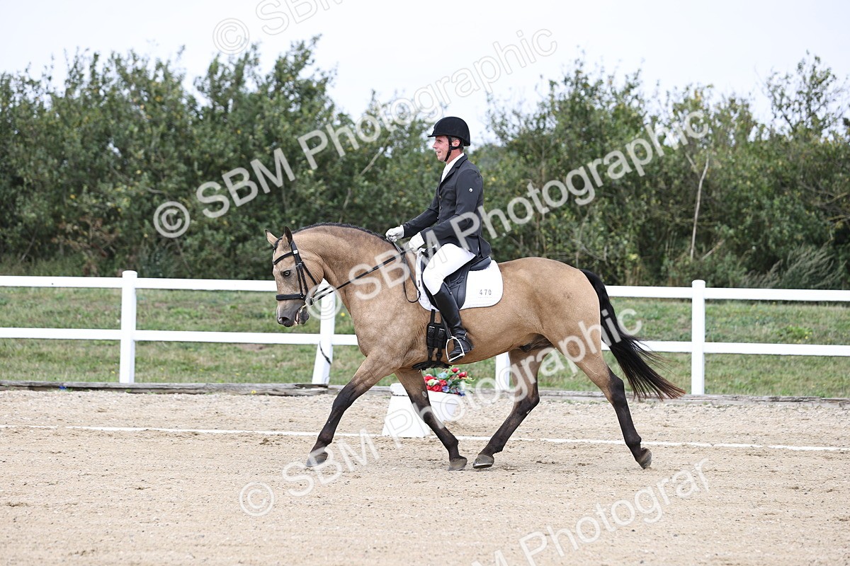 SBM_017447 - Class 14 - Novice 23 - 13.52-14.55