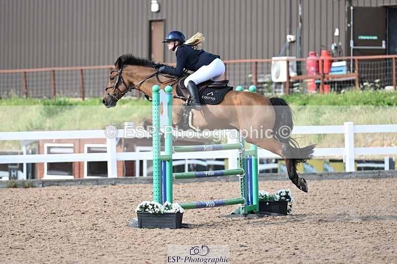 260627-180448-05934 - Cls 27 Foxhunter and 1.10m