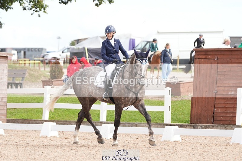 250906-113030-01638 - 008-Caroline.LynchHio.Easter.Rose