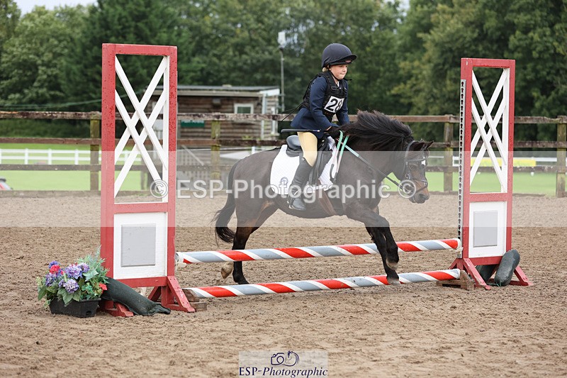 240822X-092227-00481 - 40cm R1 8.30 to 9.30