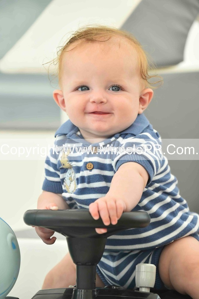 SH4_2192 - Bonny baby competition.