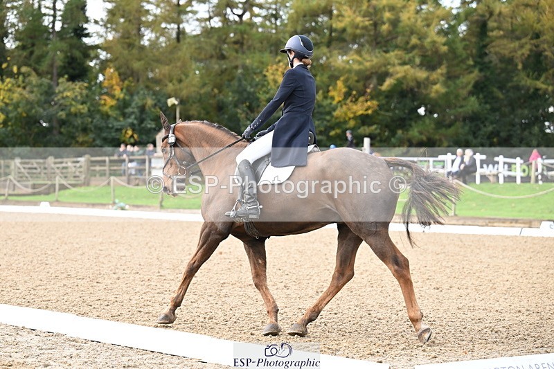 251023A-095045-01337 - B-124-Sophie.Lamb