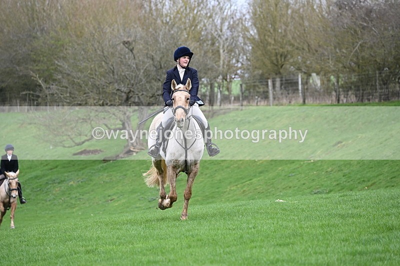 WJ6_9324 - Line Three