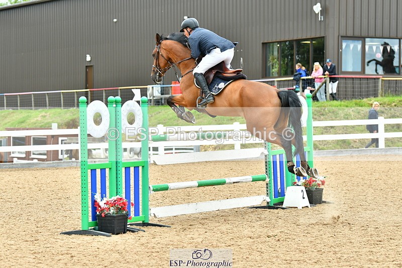 230721A-141349-06800 - Cls 22, 1 Star Gold 1.30m