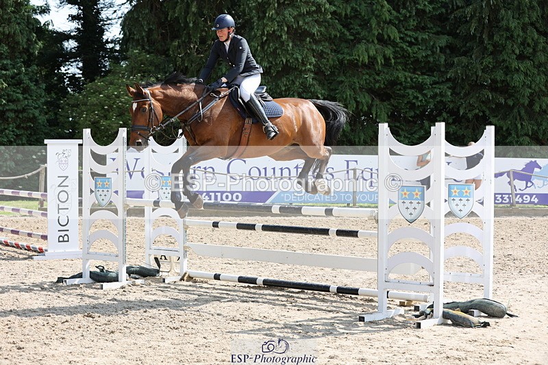 250614A-161356-08246 - Cls 30 1.05m Amateur Q and Open