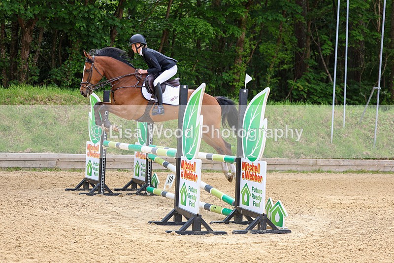 3E7A8567 - Class 4: Senior British Novice/90cm open