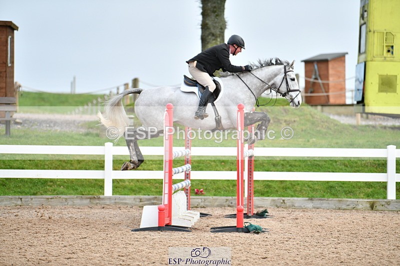 240124A-123137-00469 - Cls 3 Newcomers & 1.10m Open