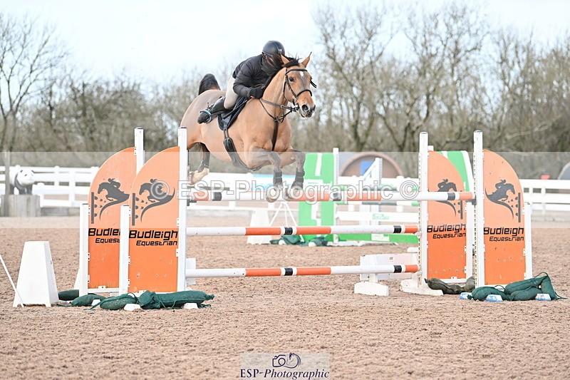 231209A-131539-01863 - Cls 13 Foxhunter & 1.20m Open