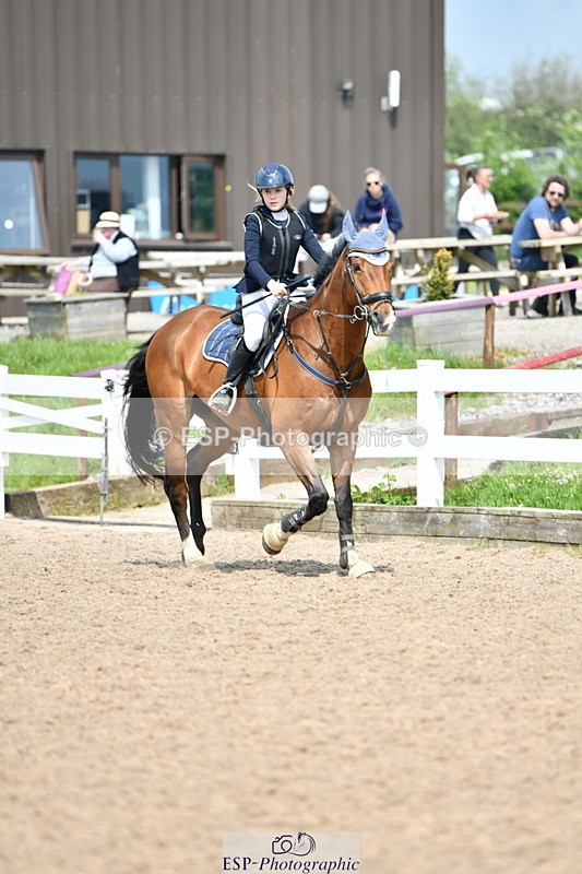 240512A-143403-19183 - Cls 42 85cm National Am Quali