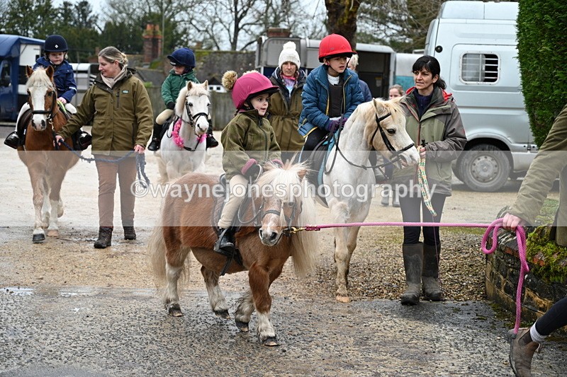 WJ7_9330 - Walk out..