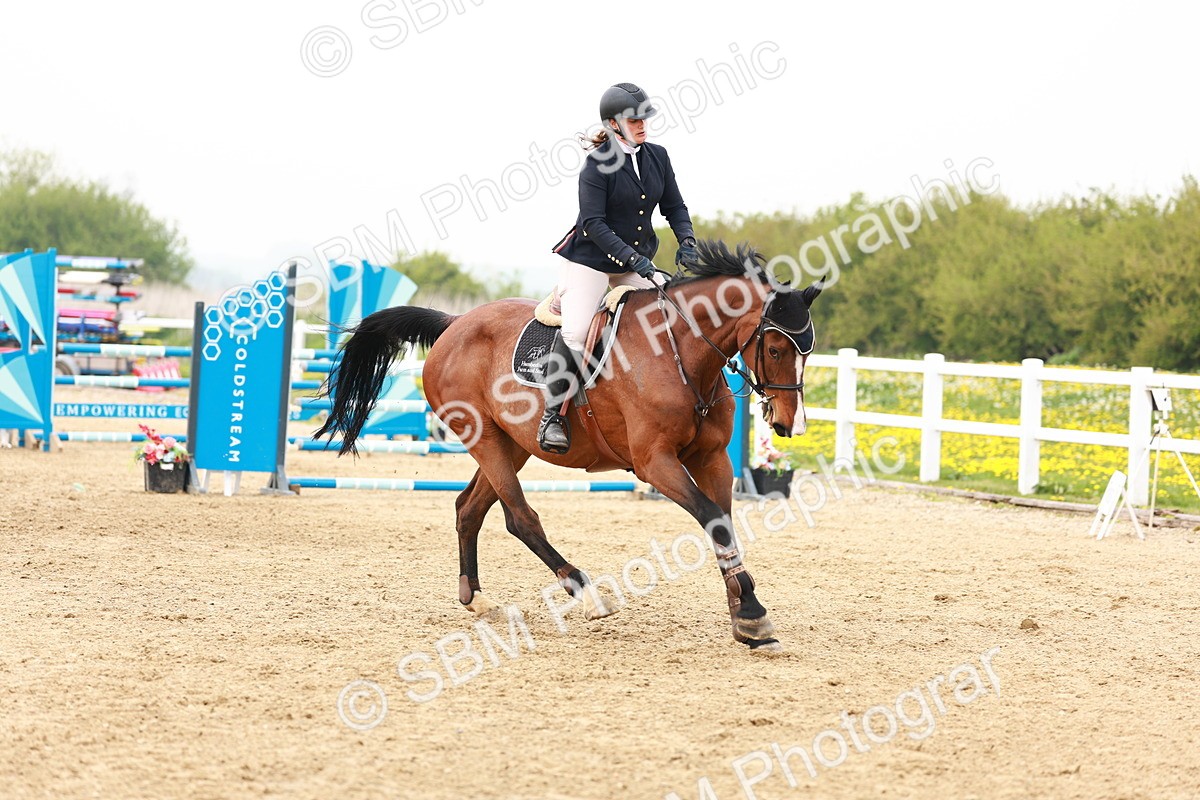  - Class 18 - Senior Newcomers - 1.10m