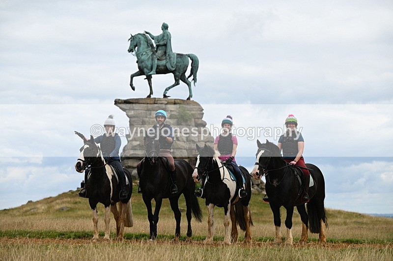 DSC_6435 - Time at Statue 12:17 to 12:44