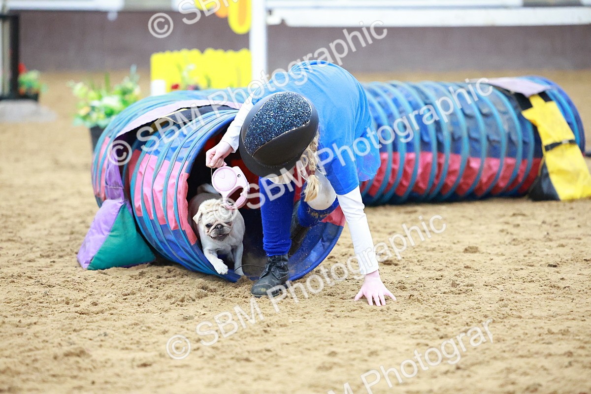 SBM_002144 - Class 3 - Horse & Hound (60cm)