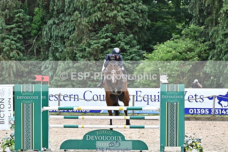 250524A-134652-11890 - D-451-Laura.Collett-DRUMGIVEN.MR.CHARISMA