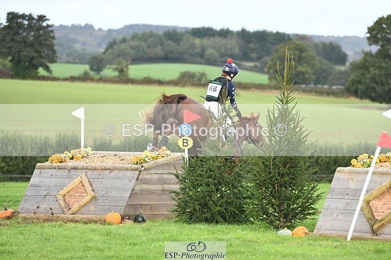 231020-125228-08634 - 066-FJK.OVER.AND.OUT-Alicia.Wilkinson-XC