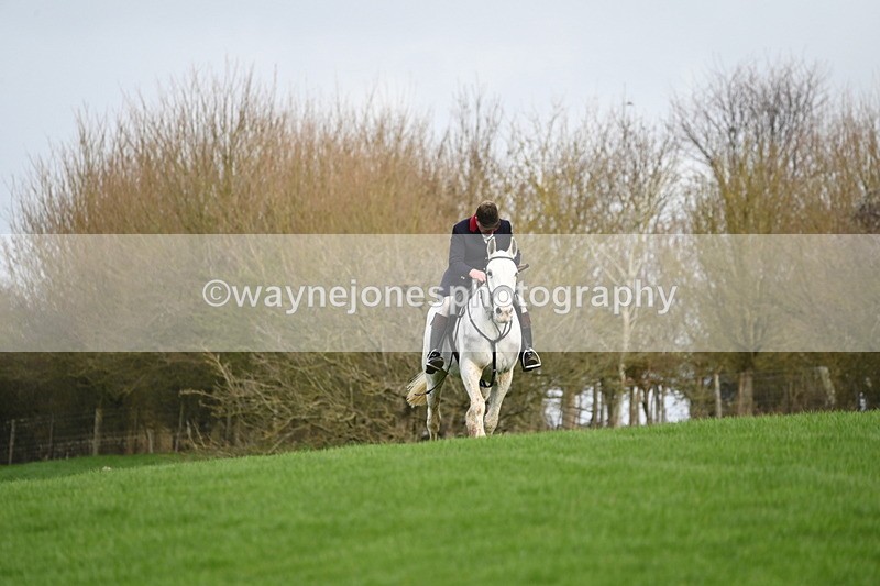 WJ6_9186 - Line Three