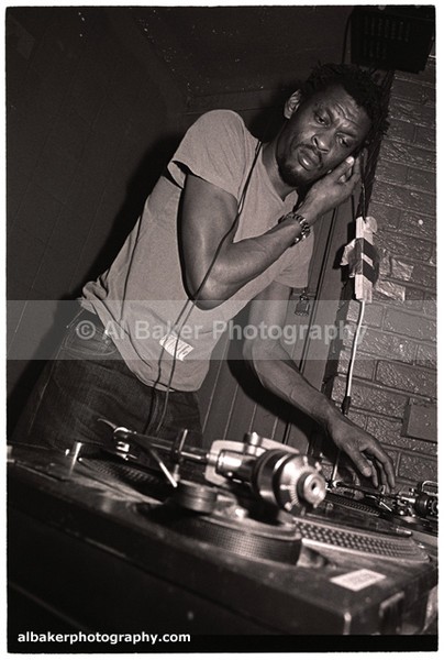 12 daddy g - Friends-&-Family @ the music-box 21.02.04