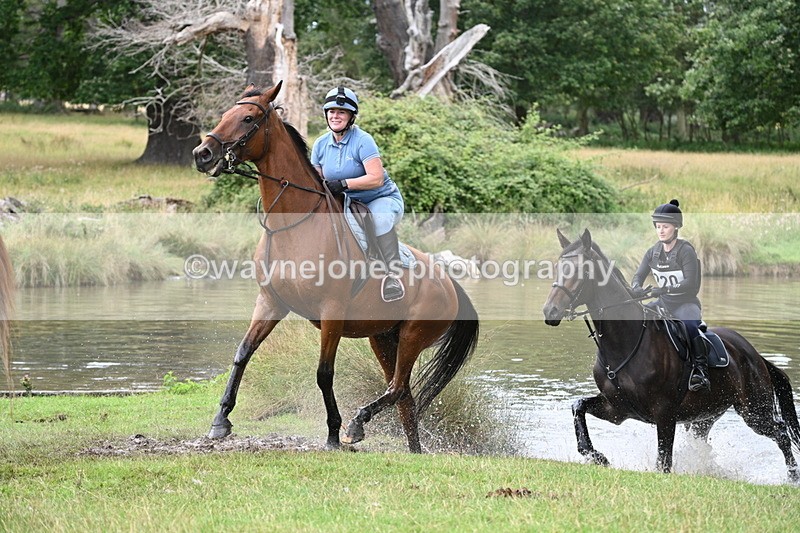 WJ7_3489 - Time at Water 12:15 to 12:50