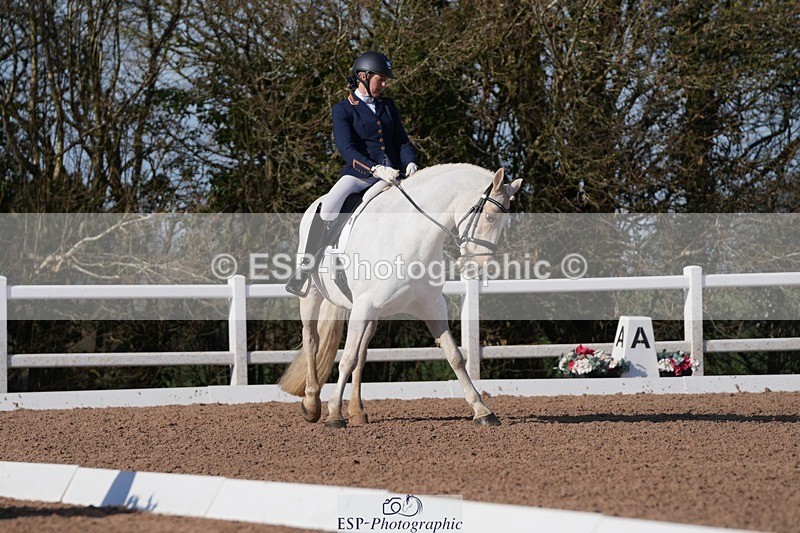 260214-113915-03703 - 025-Louisa.Julie.Brend