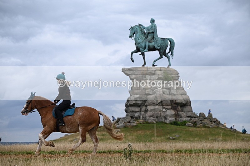 DSC_5189 - Time at Statue 11:10 to 11:42