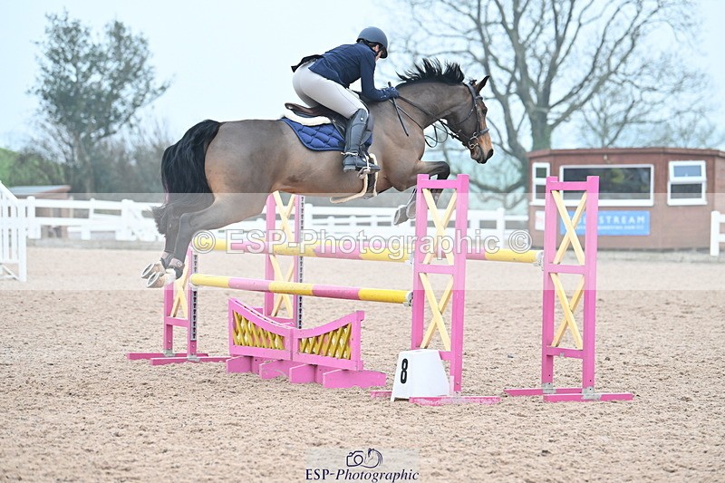 240113A-133724-02234 - Cls 12 Newcomers and 1.10m Open