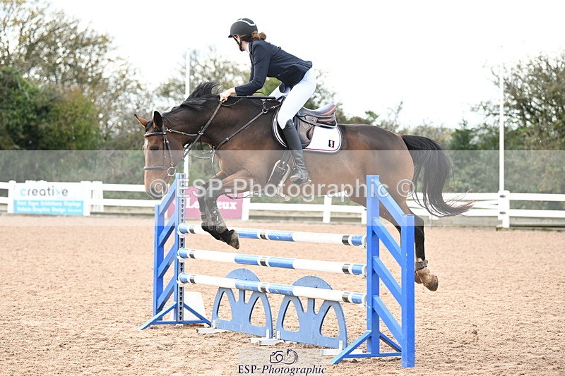 241023A-135627-00928 - Cls 4 Newcomers and 1.10m Open