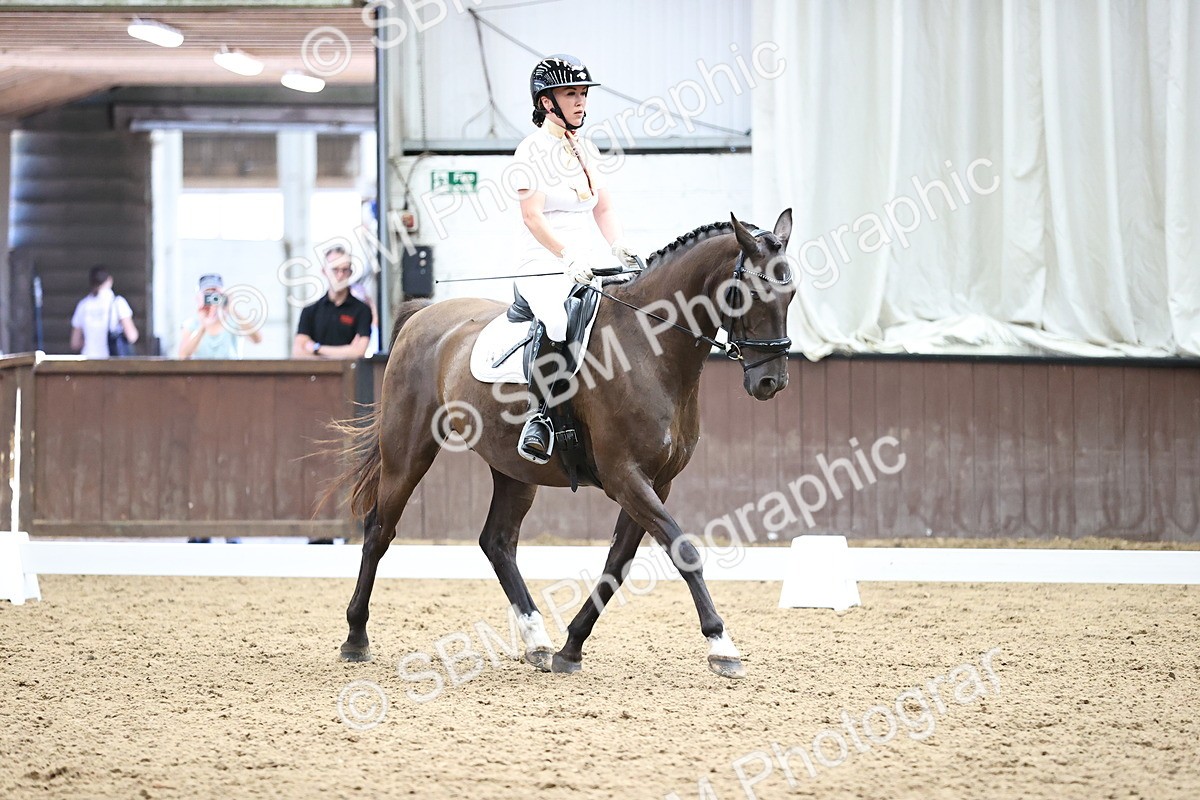 SBM_001893 - Novice 4 - 11.15-13.22
