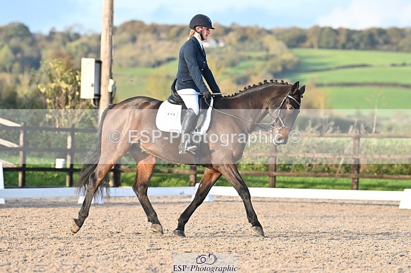 231105-153428-03076 - Cls 4 Novice 24 15.24 to 16.35 break