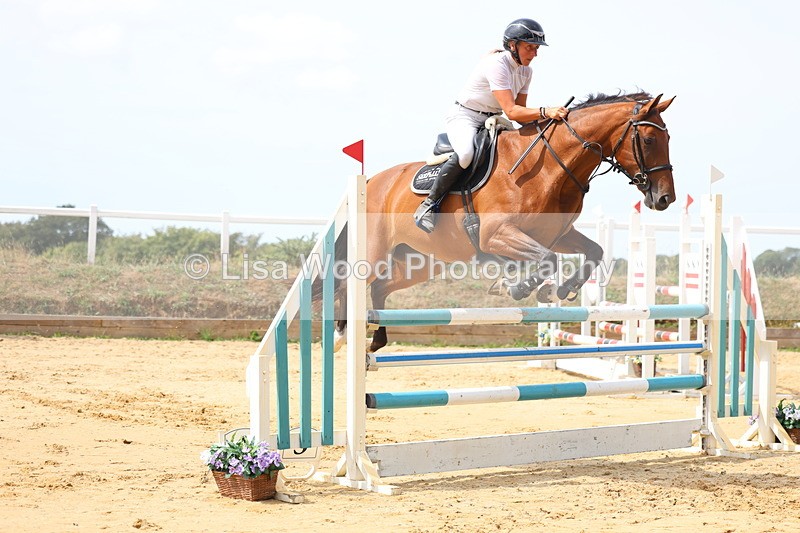 3E7A4234 - Class 7: Senior Newcomers/1.10m open